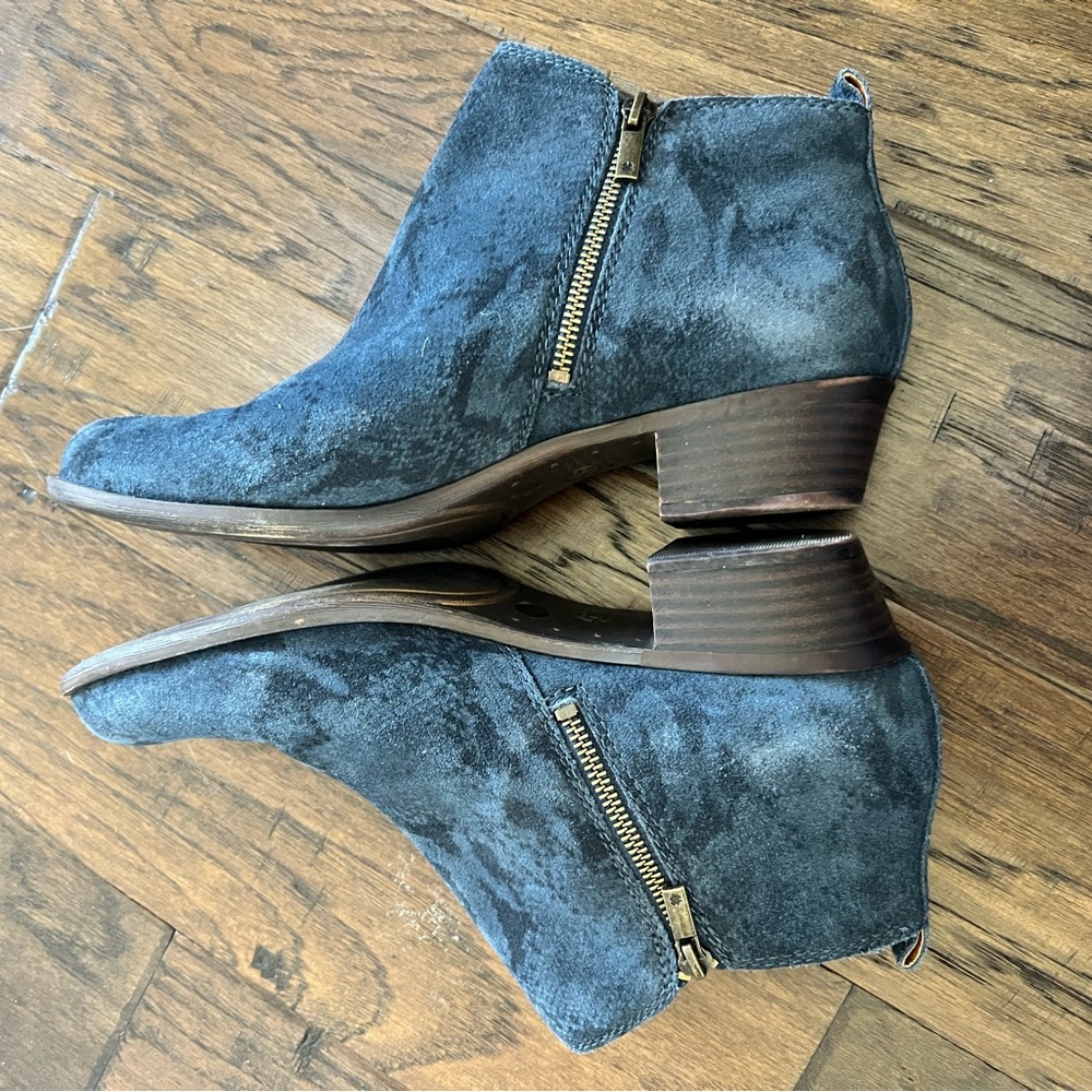 Lucky Brand Basel Snake Skin Ankle Booties Suede Leather Midnight Navy Blue 12 - Picture 3 of 6